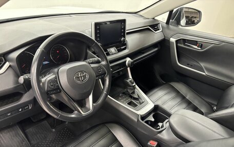 Toyota RAV4, 2020 год, 3 198 000 рублей, 11 фотография