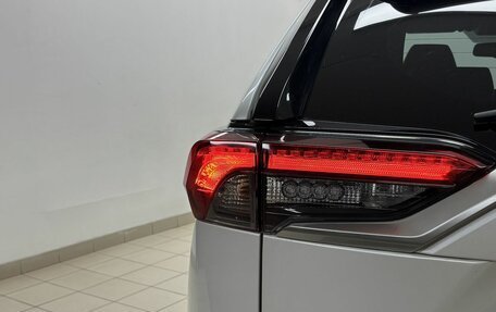 Toyota RAV4, 2020 год, 3 198 000 рублей, 10 фотография