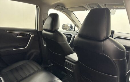 Toyota RAV4, 2020 год, 3 198 000 рублей, 13 фотография