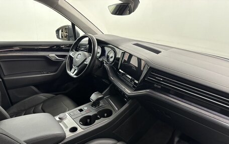 Volkswagen Touareg III, 2019 год, 5 432 000 рублей, 12 фотография