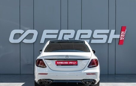 Mercedes-Benz E-Класс, 2017 год, 3 680 000 рублей, 4 фотография