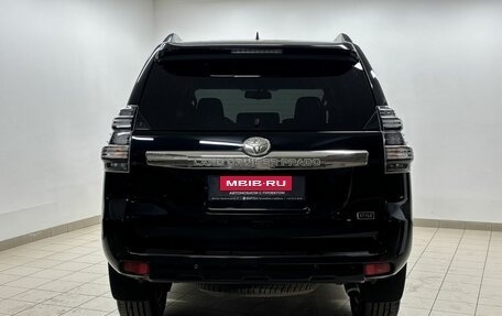 Toyota Land Cruiser Prado 150 рестайлинг 2, 2017 год, 4 050 000 рублей, 5 фотография