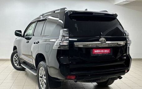 Toyota Land Cruiser Prado 150 рестайлинг 2, 2017 год, 4 050 000 рублей, 6 фотография