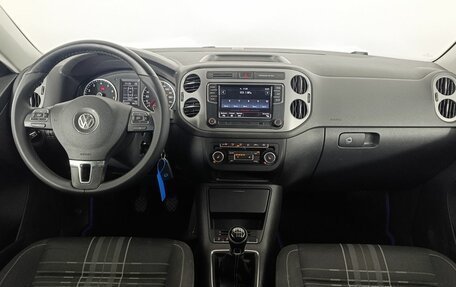Volkswagen Tiguan I, 2015 год, 1 370 000 рублей, 10 фотография
