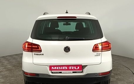 Volkswagen Tiguan I, 2015 год, 1 370 000 рублей, 6 фотография