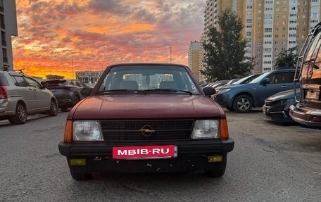 Opel Kadett D, 1982 год, 89 000 рублей, 2 фотография