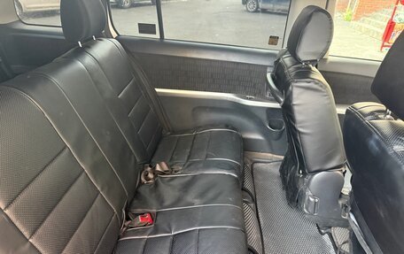 Toyota ISis I, 2011 год, 1 300 000 рублей, 2 фотография