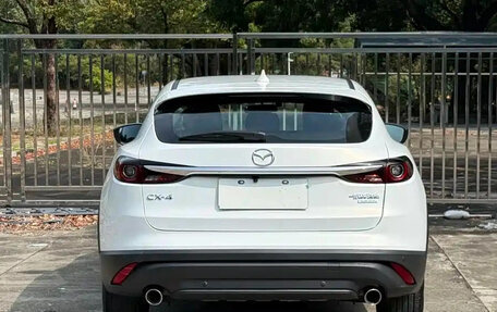 Mazda CX-4, 2021 год, 2 199 000 рублей, 12 фотография