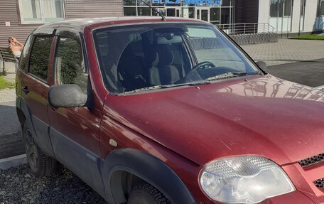 Chevrolet Niva I рестайлинг, 2011 год, 550 000 рублей, 3 фотография