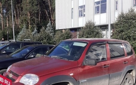 Chevrolet Niva I рестайлинг, 2011 год, 550 000 рублей, 2 фотография