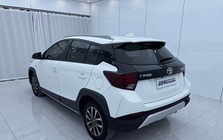 Toyota Yaris XP150 рестайлинг, 2022 год, 1 130 000 рублей, 2 фотография