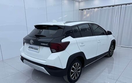Toyota Yaris XP150 рестайлинг, 2022 год, 1 130 000 рублей, 5 фотография