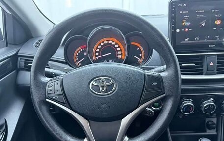 Toyota Yaris XP150 рестайлинг, 2022 год, 1 130 000 рублей, 12 фотография
