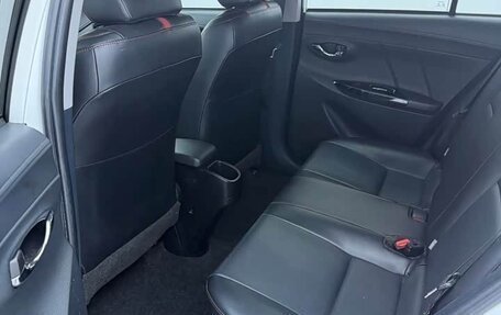 Toyota Yaris XP150 рестайлинг, 2022 год, 1 130 000 рублей, 14 фотография