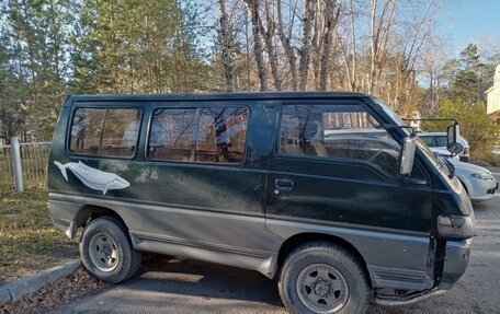 Mitsubishi Delica III, 1992 год, 330 000 рублей, 1 фотография