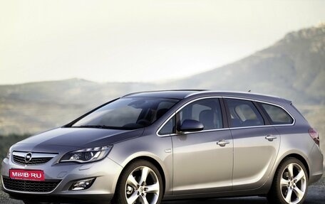 Opel Astra J, 2011 год, 700 000 рублей, 1 фотография