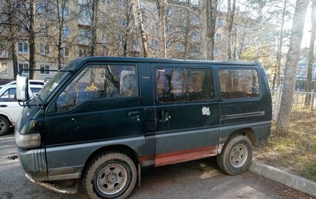 Mitsubishi Delica III, 1992 год, 330 000 рублей, 3 фотография
