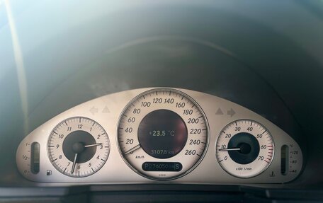 Mercedes-Benz E-Класс, 2004 год, 800 000 рублей, 19 фотография