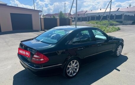 Mercedes-Benz E-Класс, 2004 год, 800 000 рублей, 4 фотография