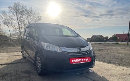 Honda Freed I, 2013 год, 910 000 рублей, 2 фотография