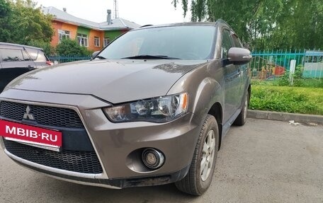 Mitsubishi Outlander III рестайлинг 3, 2010 год, 1 180 000 рублей, 2 фотография