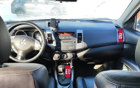 Mitsubishi Outlander III рестайлинг 3, 2010 год, 1 180 000 рублей, 8 фотография