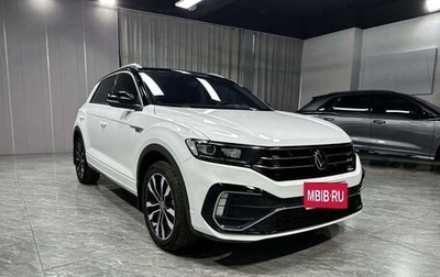 Volkswagen T-Roc I, 2023 год, 1 680 000 рублей, 1 фотография