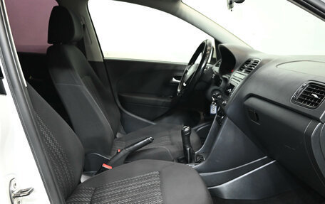 Volkswagen Polo VI (EU Market), 2015 год, 850 000 рублей, 10 фотография