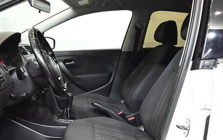 Volkswagen Polo VI (EU Market), 2015 год, 850 000 рублей, 16 фотография