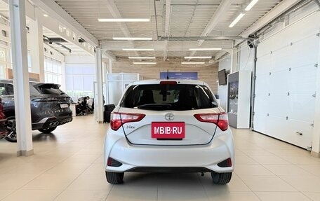 Toyota Vitz, 2017 год, 1 079 000 рублей, 5 фотография