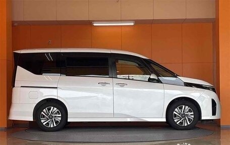 Nissan Serena, 2022 год, 1 850 000 рублей, 3 фотография