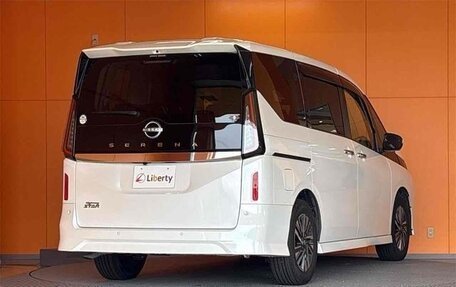 Nissan Serena, 2022 год, 1 850 000 рублей, 4 фотография