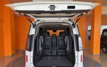 Nissan Serena, 2022 год, 1 850 000 рублей, 7 фотография