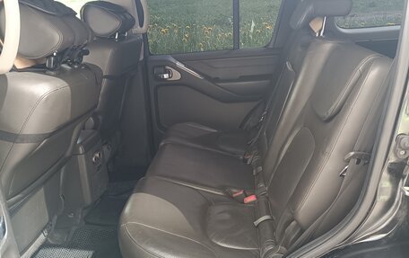 Nissan Pathfinder, 2007 год, 940 000 рублей, 10 фотография