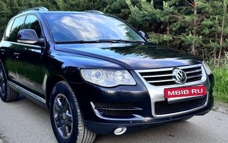 Volkswagen Touareg III, 2010 год, 980 000 рублей, 2 фотография