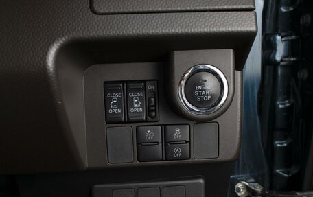 Toyota Tank I, 2018 год, 1 040 000 рублей, 17 фотография