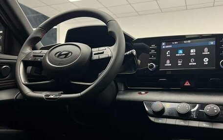 Hyundai Elantra, 2023 год, 1 626 000 рублей, 16 фотография