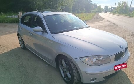 BMW 1 серия, 2005 год, 649 000 рублей, 2 фотография