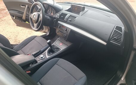 BMW 1 серия, 2005 год, 649 000 рублей, 12 фотография