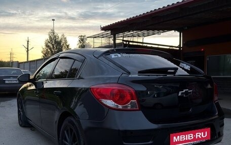 Chevrolet Cruze II, 2014 год, 800 000 рублей, 3 фотография