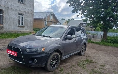 Mitsubishi Outlander III рестайлинг 3, 2010 год, 900 000 рублей, 1 фотография