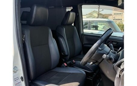 Toyota Noah III, 2021 год, 1 850 000 рублей, 10 фотография