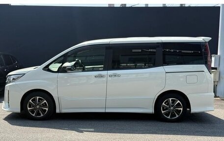 Toyota Noah III, 2021 год, 1 850 000 рублей, 6 фотография