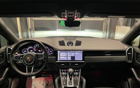 Porsche Cayenne III, 2021 год, 10 800 000 рублей, 15 фотография
