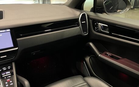 Porsche Cayenne III, 2021 год, 10 800 000 рублей, 17 фотография