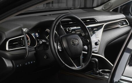 Toyota Camry, 2019 год, 3 249 000 рублей, 31 фотография