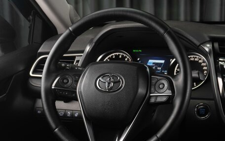 Toyota Camry, 2019 год, 3 249 000 рублей, 36 фотография