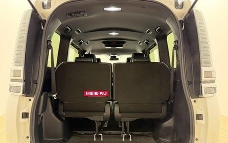 Toyota Voxy III, 2021 год, 1 825 000 рублей, 29 фотография