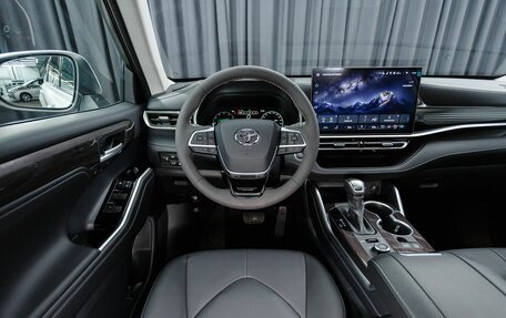 Toyota Highlander, 2026 год, 5 599 000 рублей, 9 фотография