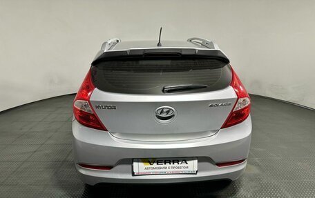 Hyundai Solaris II рестайлинг, 2015 год, 890 000 рублей, 5 фотография